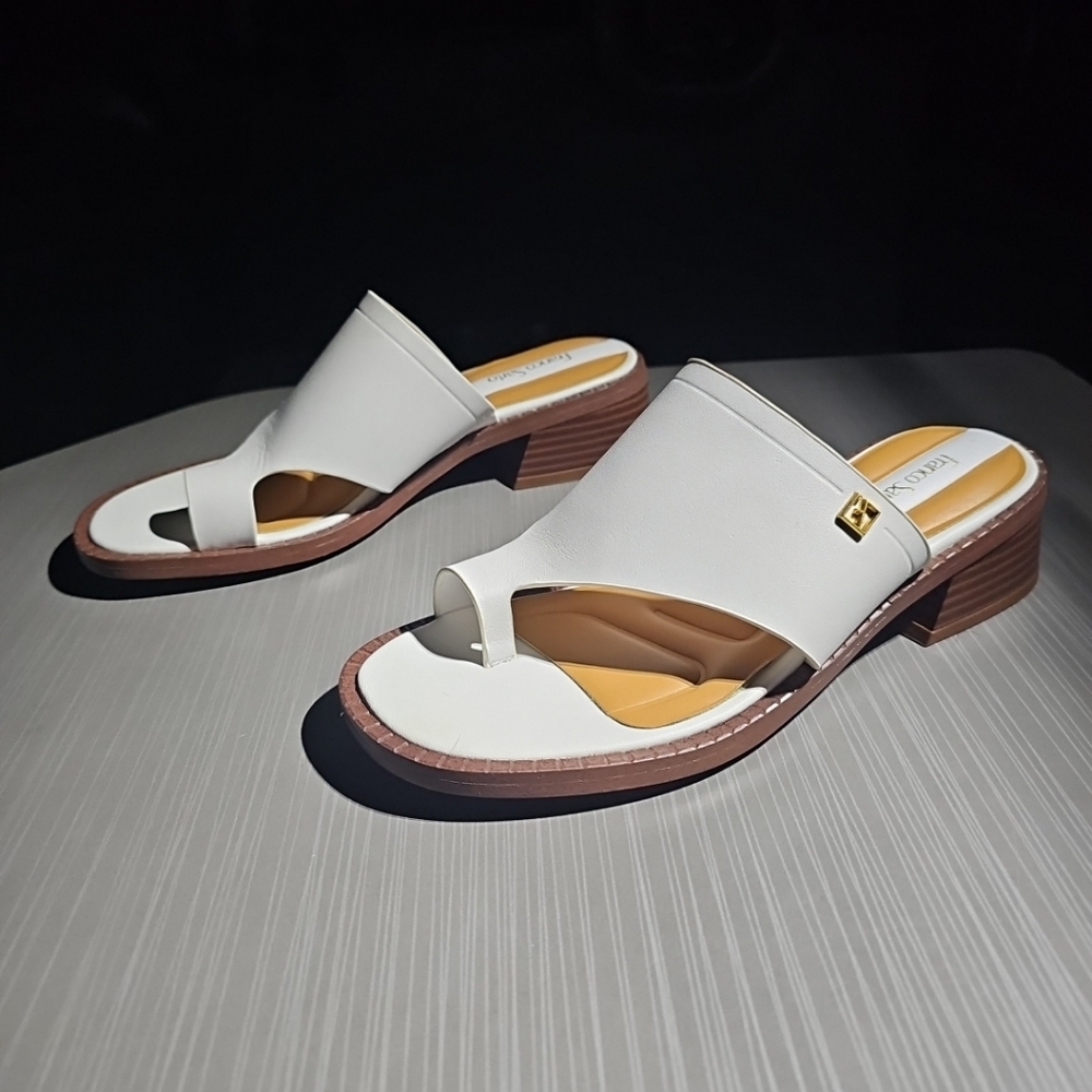 Franco Sarto Women's L-Sia Slide White Sandals Size 7M NEW Without Tags/Box